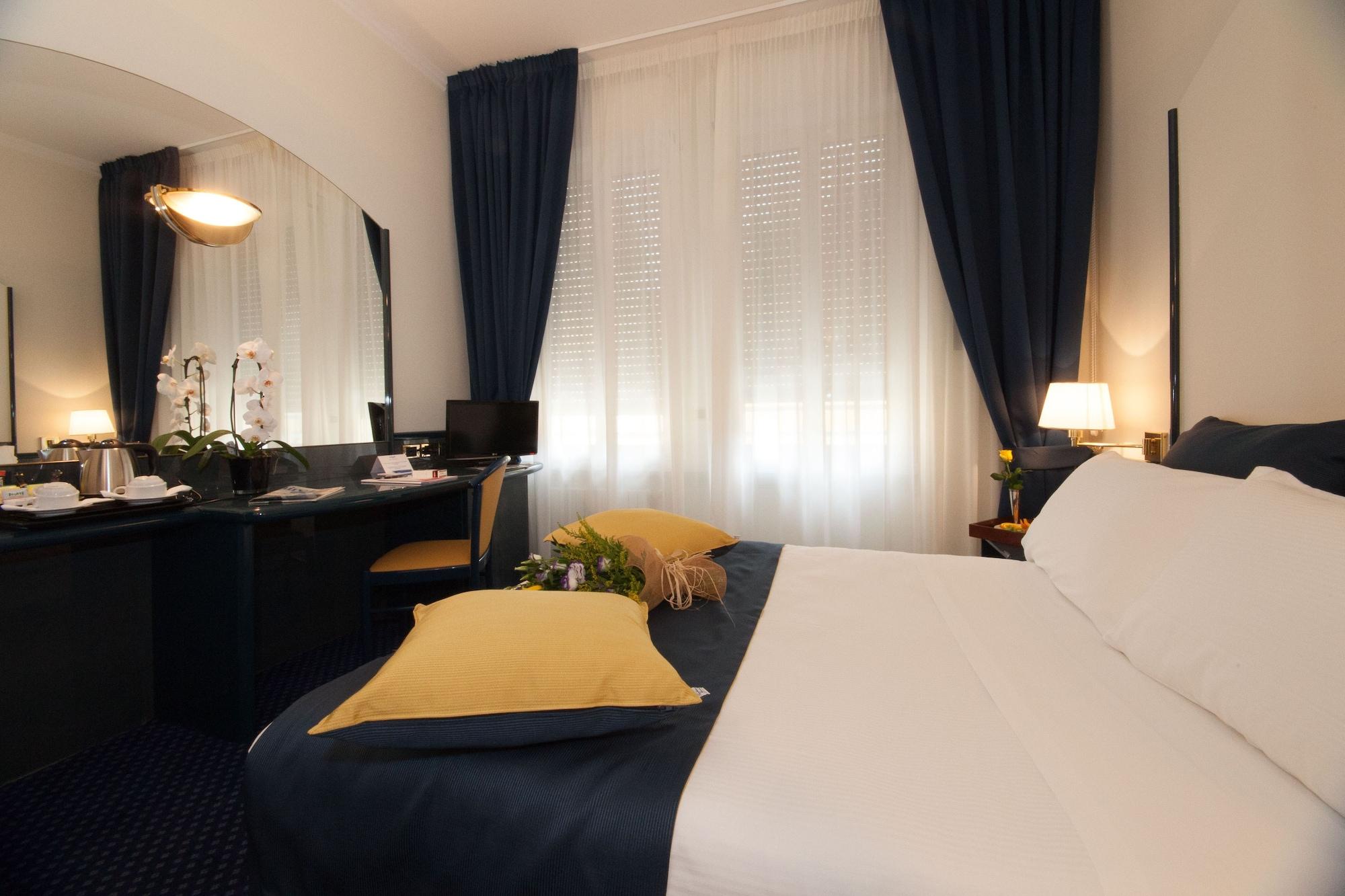 iH Hotels Milano Ambasciatori Esterno foto