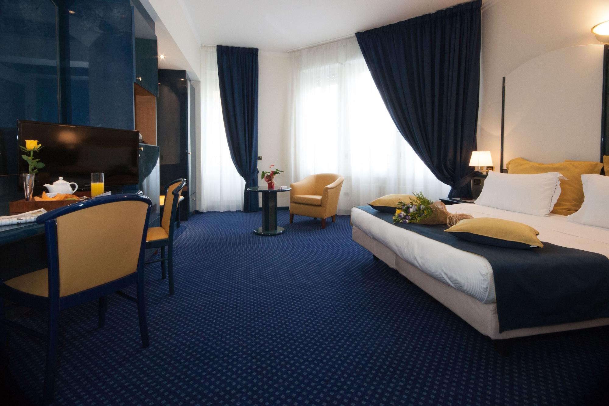 iH Hotels Milano Ambasciatori Esterno foto