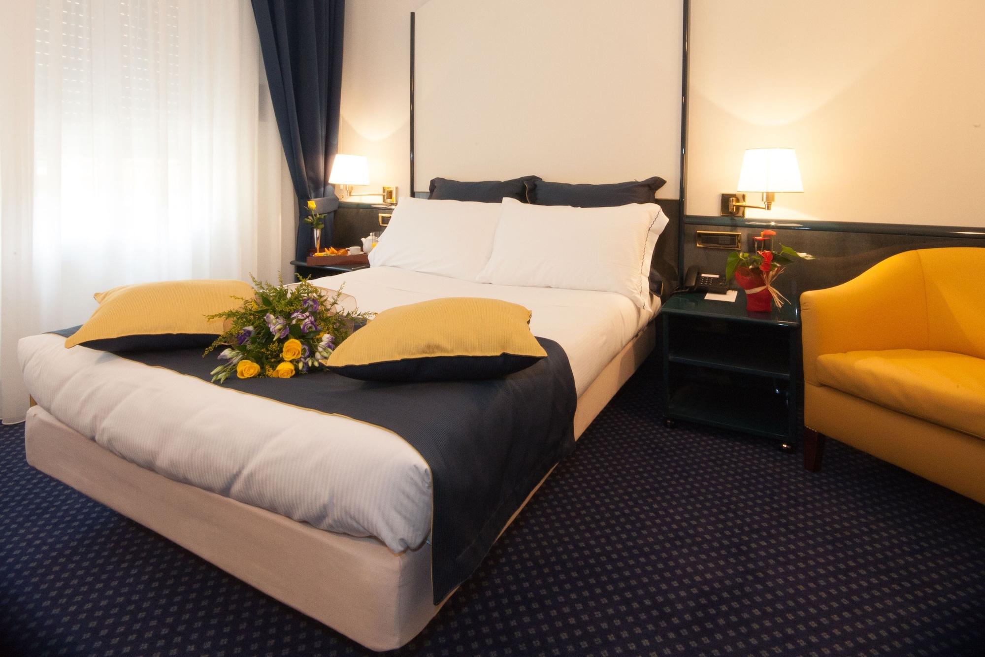 iH Hotels Milano Ambasciatori Esterno foto